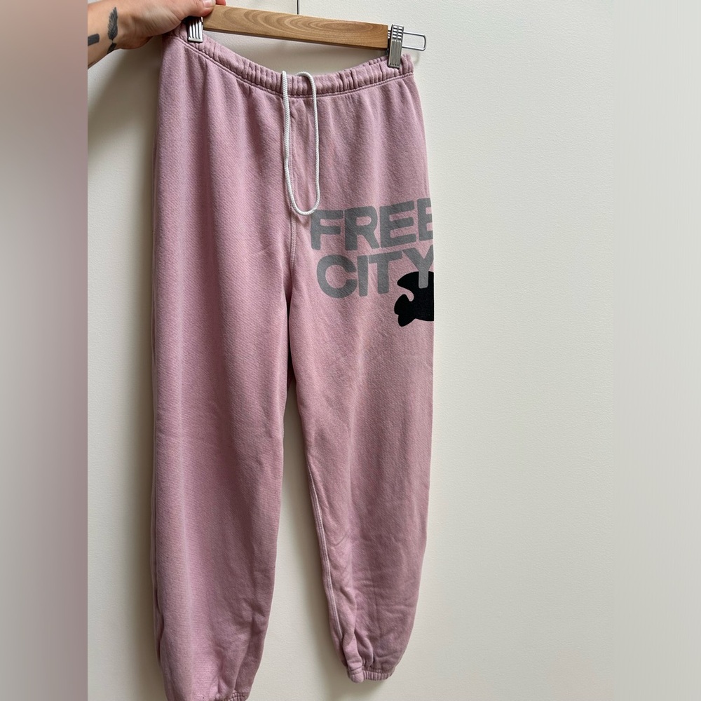 Free city pink sweatpants